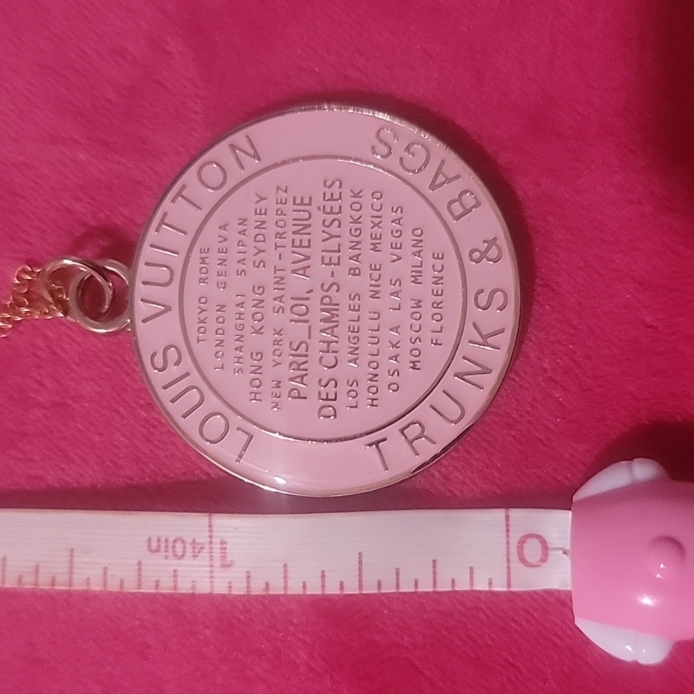 LV Trunks & Bag Zipper Pull Pink Charm With Unbranded Gold Tone Chain - Picture 2 of 3